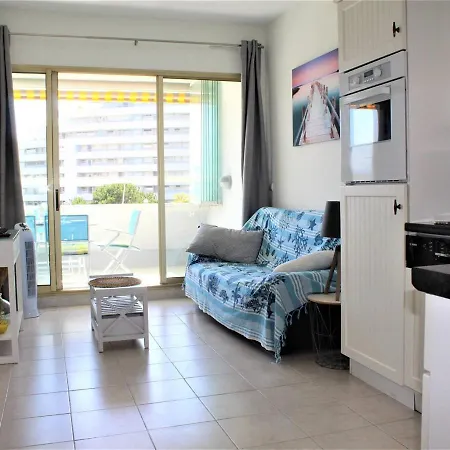 Bel 3 Pieces Avec Terrasse Et Parking A - Fr-1-252a-84 Apartment *