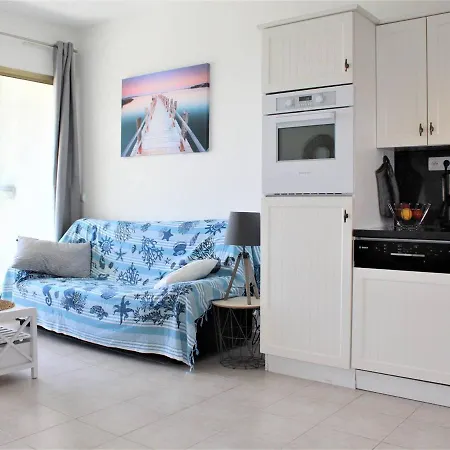 Bel 3 Pieces Avec Terrasse Et Parking A - Fr-1-252a-84