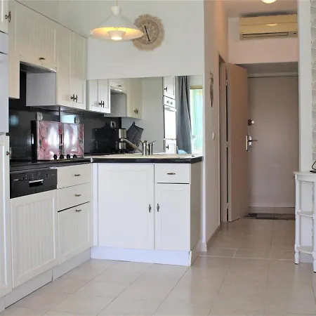 Bel 3 Pieces Avec Terrasse Et Parking A - Fr-1-252a-84 Apartamento